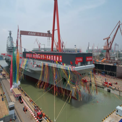 熱烈祝賀:我國第三艘航空母艦“福建號”今日下水，舷號18